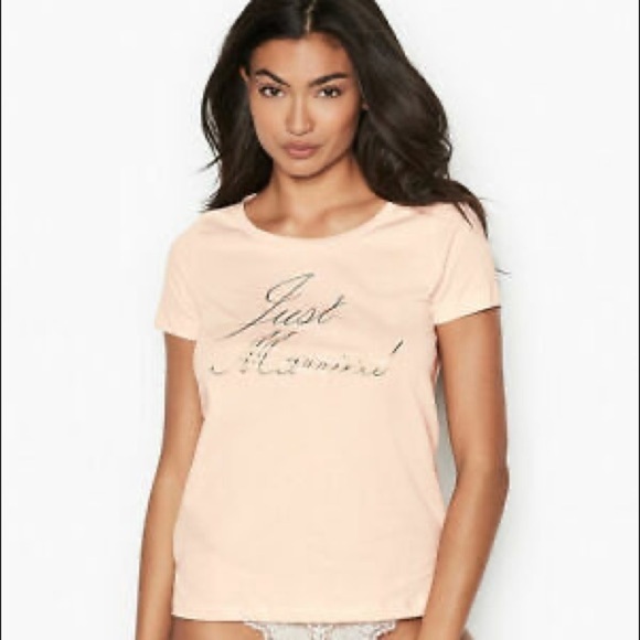 Victoria’s Secret‎ just married t-shirt - Picture 1 of 11